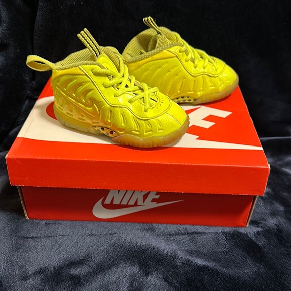 INFANT NIKE FOAMPOSITE - Picture 2 of 4